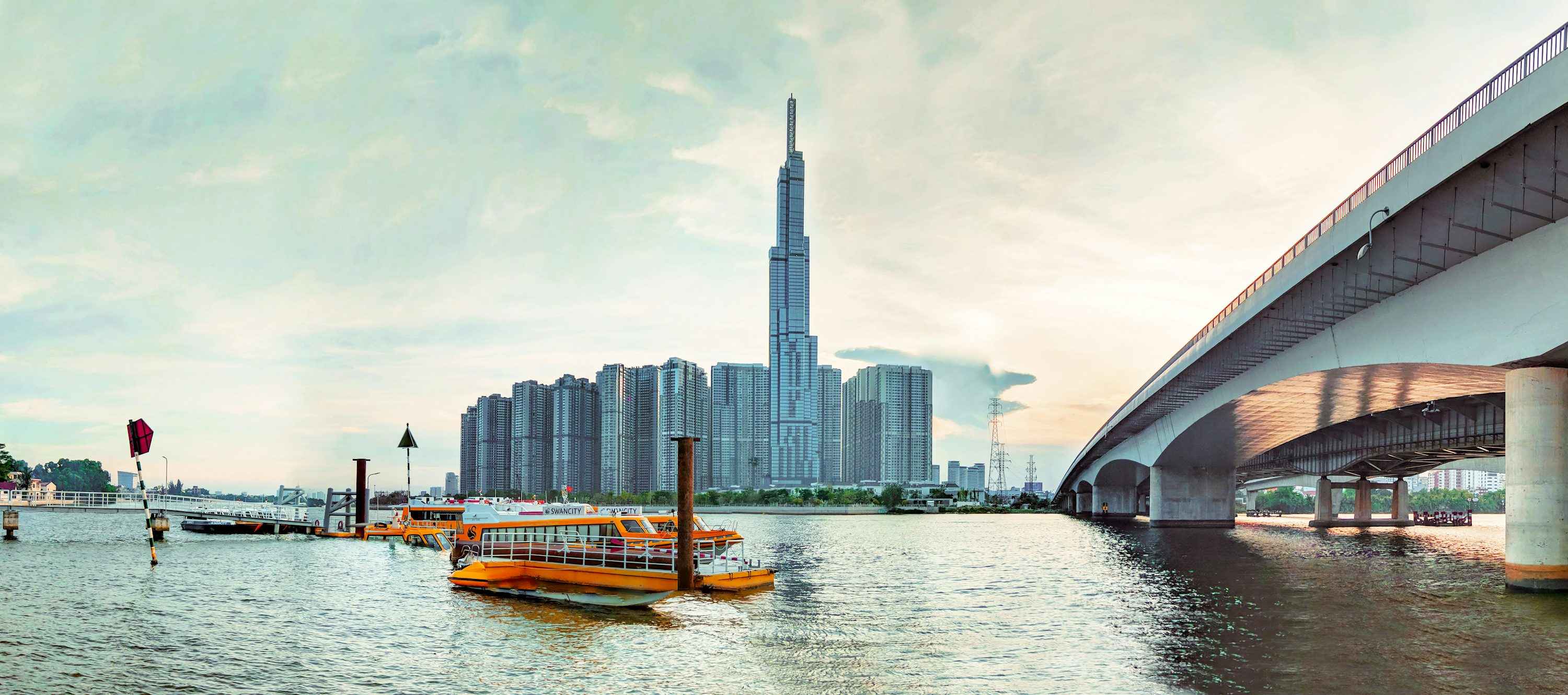 Boat tour with family